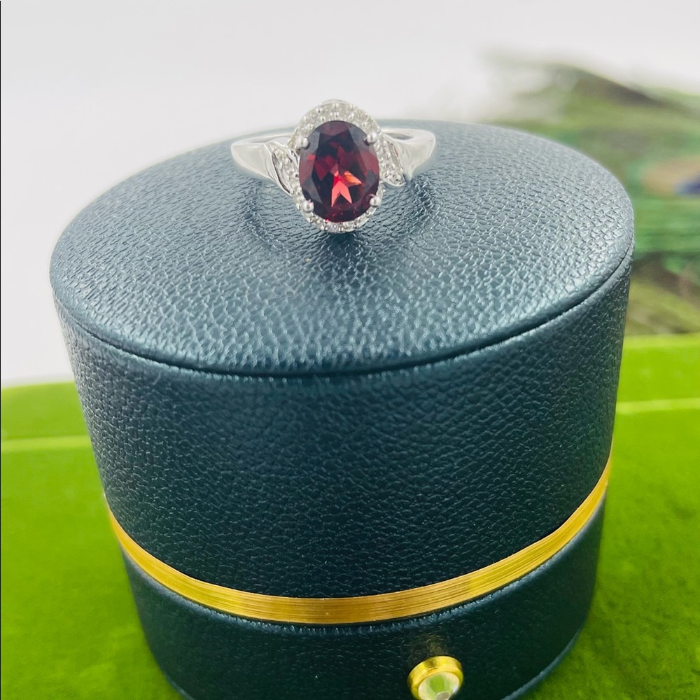 Large Faceted Garnet & Crystal Sterling Silver Vintage Ring.